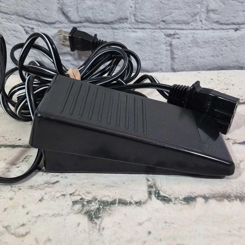 Brother Singer Model N‎ Sewing Machine Foot Pedal Speed Control 3 Pin Prong